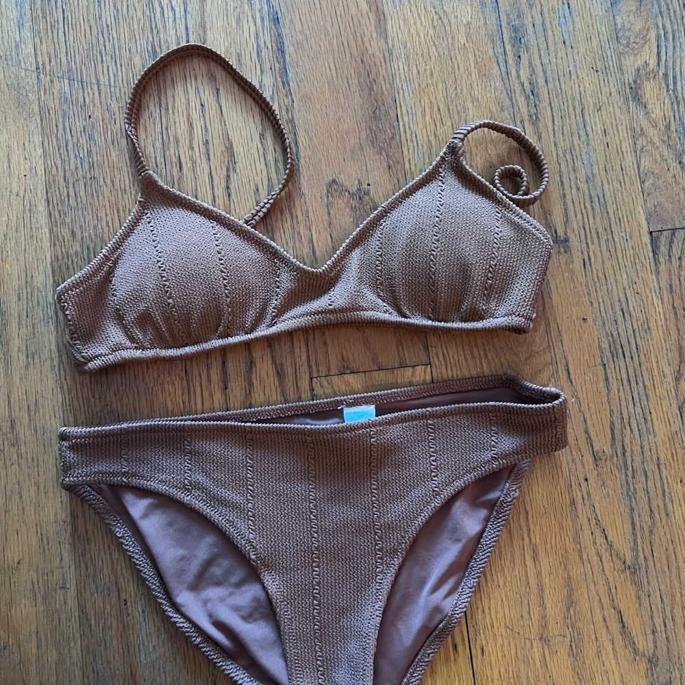 Multiple Bikini Sets - Picture 4 of 8